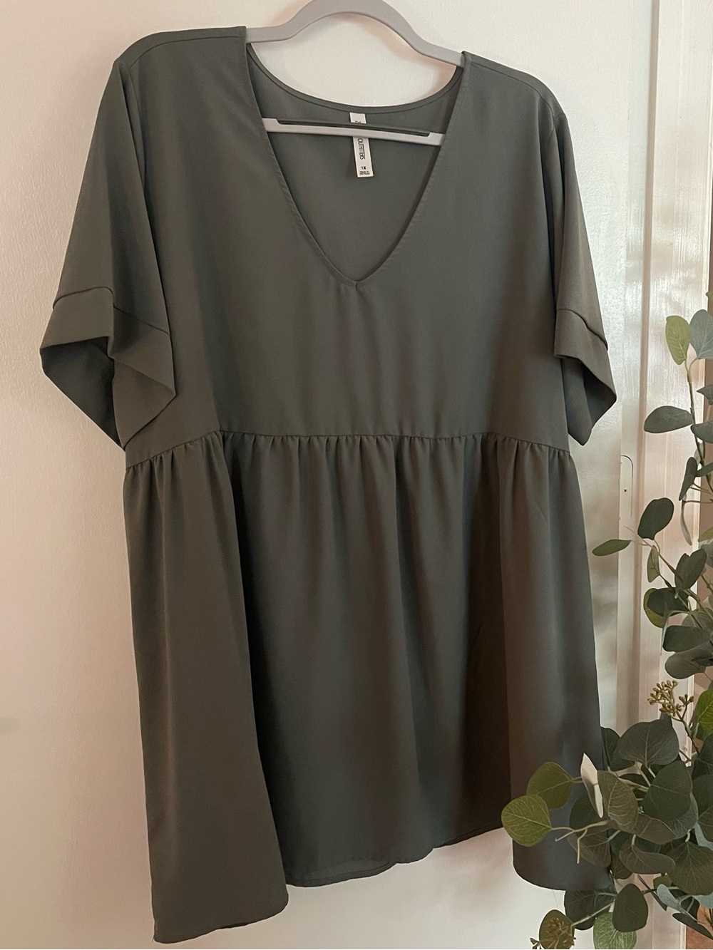 Zenana Outfitters Olive V-Neck Babydoll Tunic